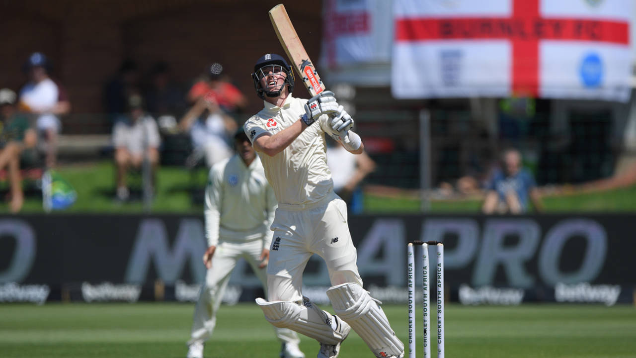 Zak Crawley miscues a pull shot, South Africa v England, 3rd Test, Port Elizabeth, Day 1, January 16, 2020