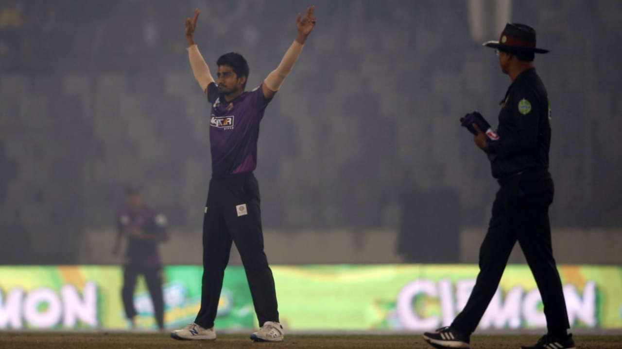 Mehedi Hasan Rana celebrates a wicket&nbsp;&nbsp;&bull;&nbsp;&nbsp;Chattogram Challengers
