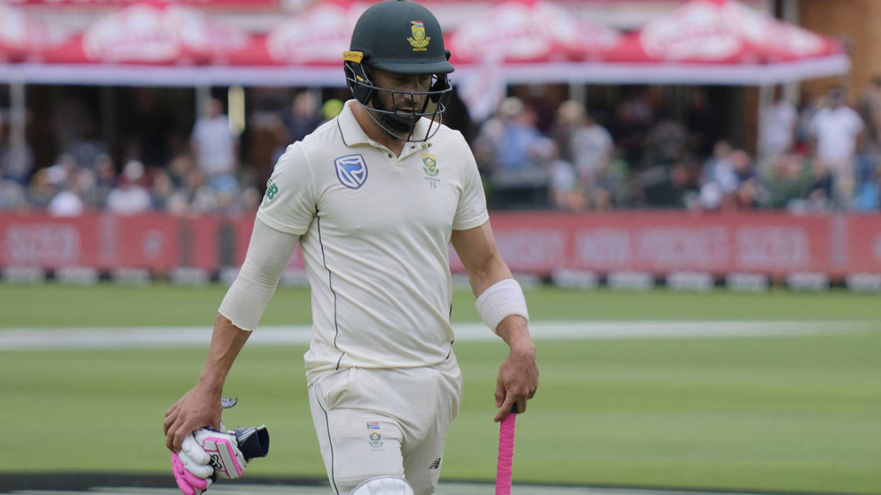 Faf du Plessis walks off after being dismissed for 8, South Africa v England, 3rd Test, Port Elizabeth, 3rd day, January 18, 2020