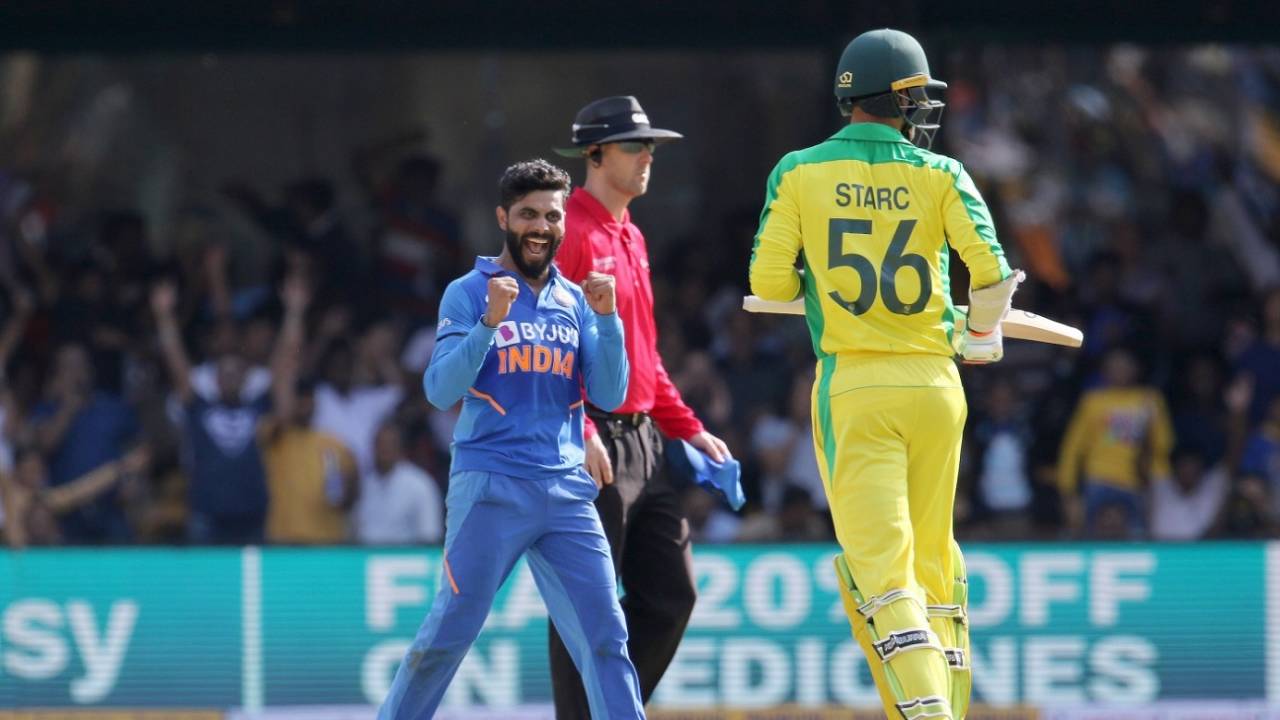 The ploy of batting Mitchell Starc at No. 5 didn't go too well, India v Australia, 3rd ODI, Bengaluru, January 19, 2020