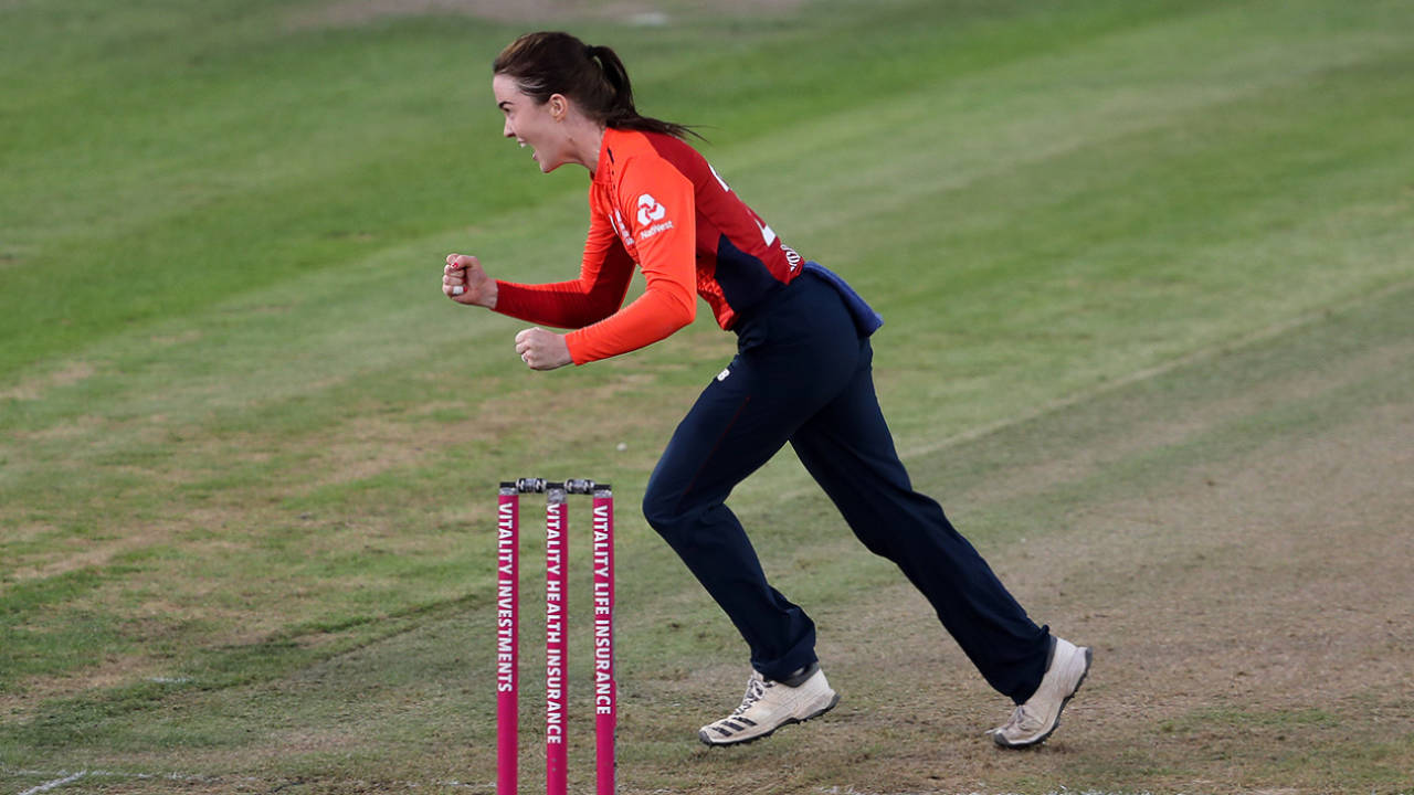 Mady Villiers celebrates a wicket&nbsp;&nbsp;&bull;&nbsp;&nbsp;Getty Images