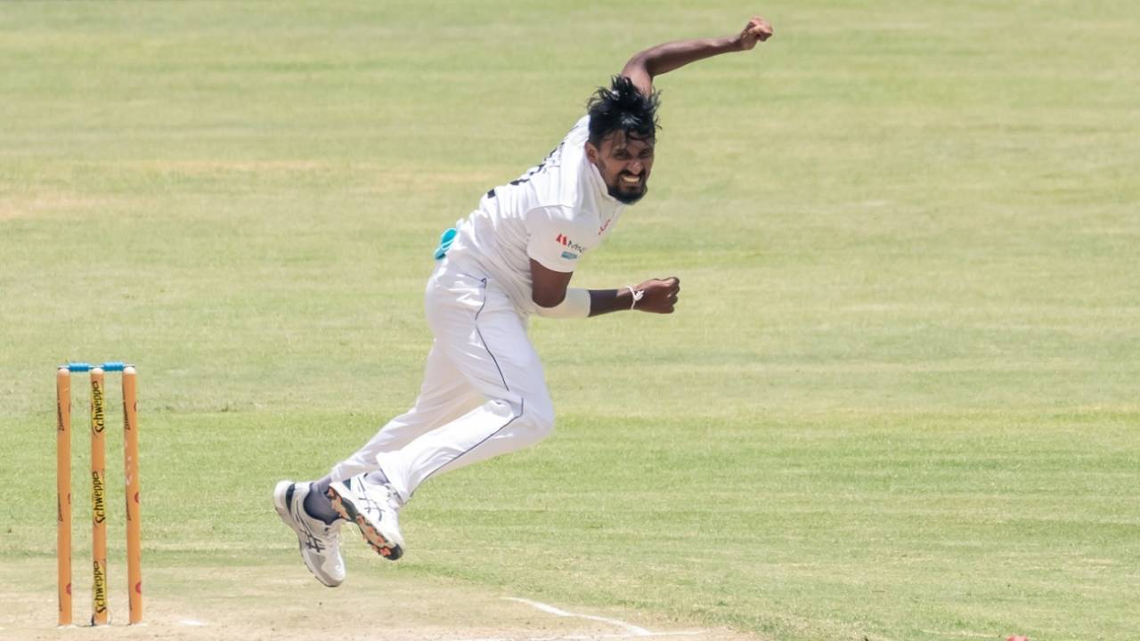 Suranga Lakmal in full flight, Zimbabwe v Sri Lanka, 2nd Test, Harare, 1st day, January 27, 2020