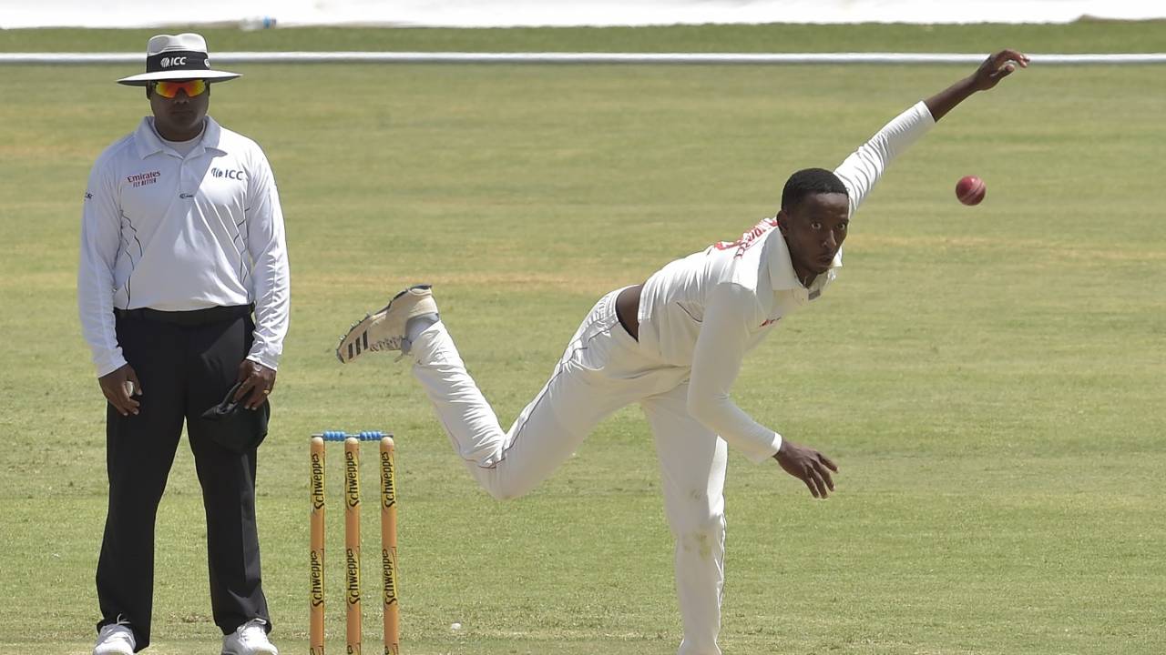 Tinotenda Mutombodzi bowls, Zimbabwe v Sri Lanka, 2nd Test, Harare, 2nd day, January 28, 2020