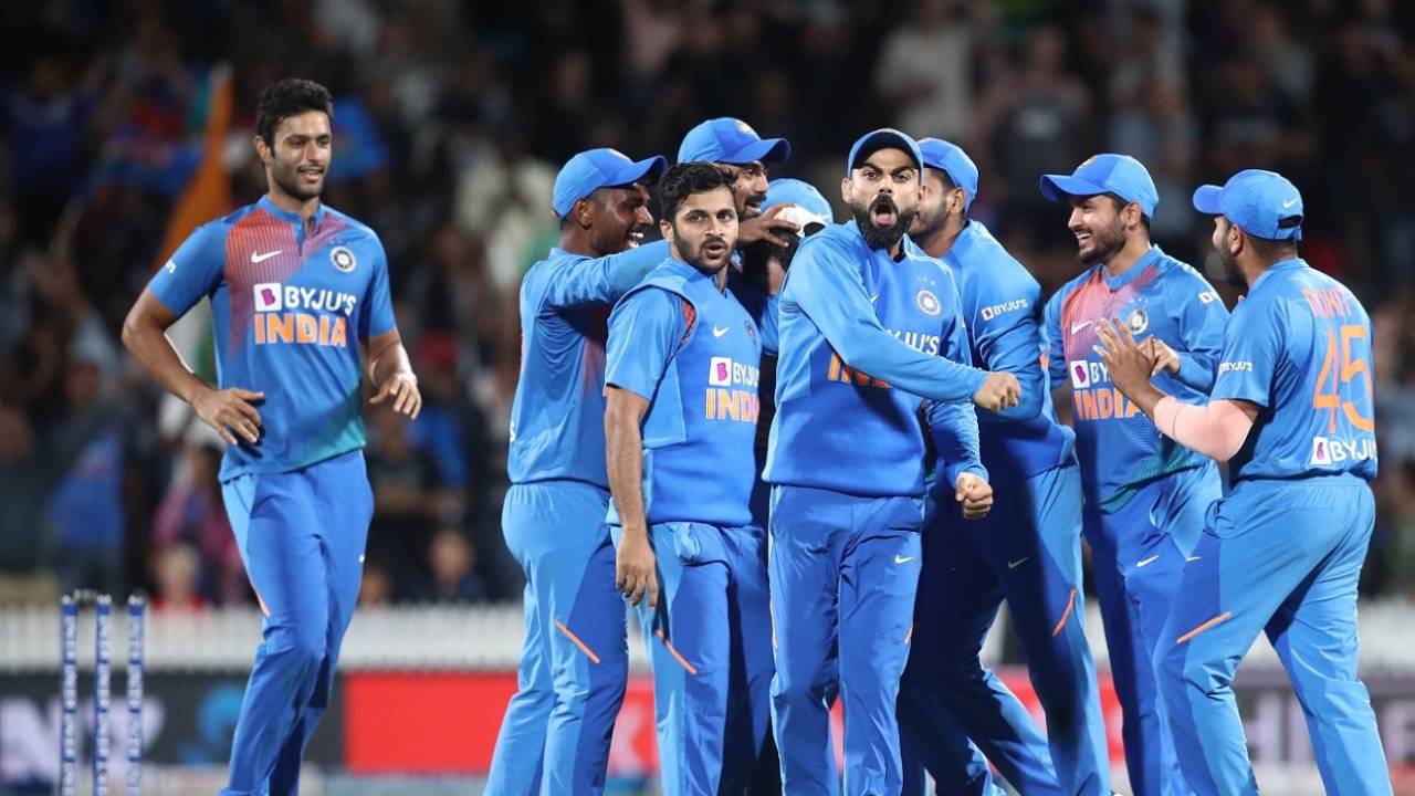 Virat Kohli is pumped after India forced the match to a Super Over, New Zealand v India, 3rd T20I, Hamilton, January 29, 2020