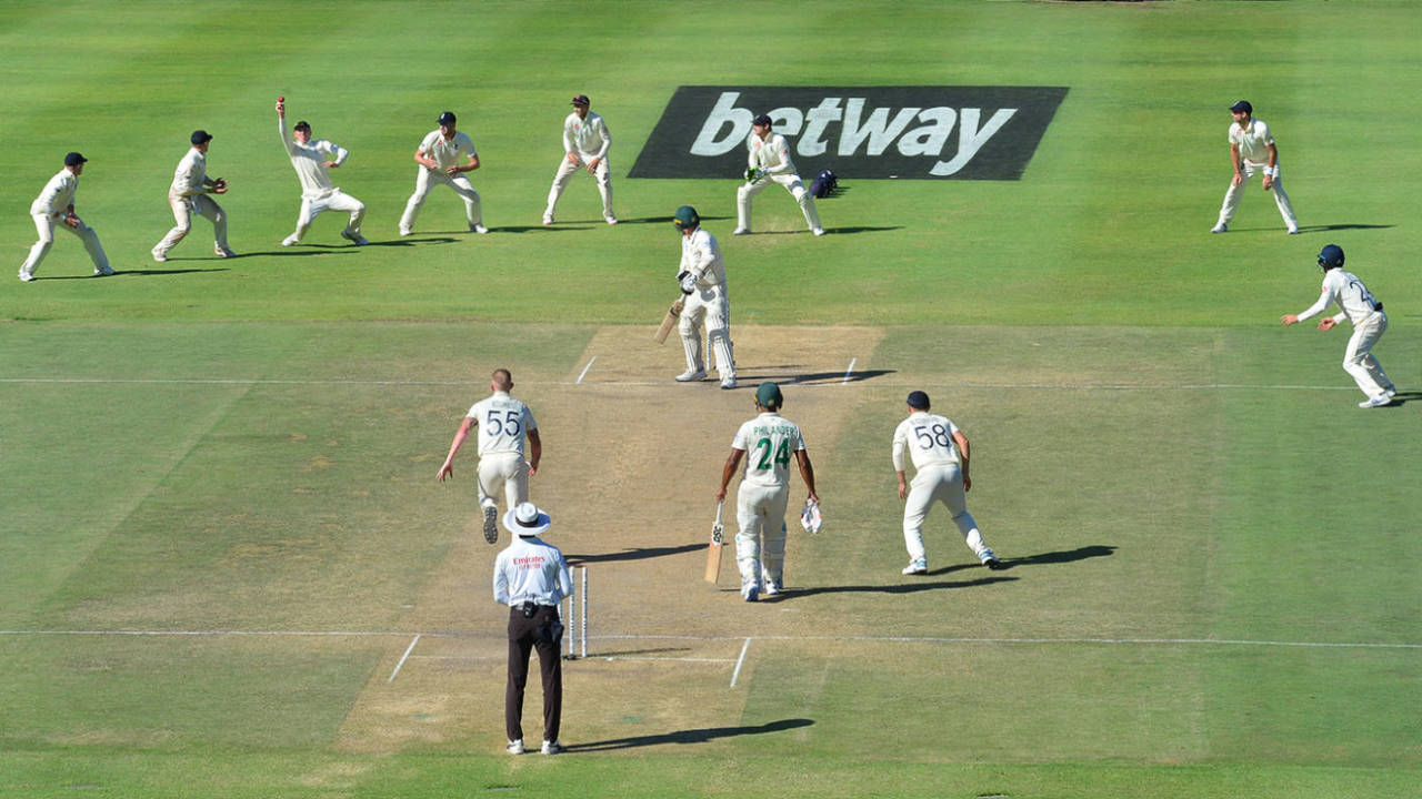 Zak Crawley takes a catch to dismiss Anrich Nortje, South Africa v England, 2nd Test, 5th day, Cape Town, January 07, 2020