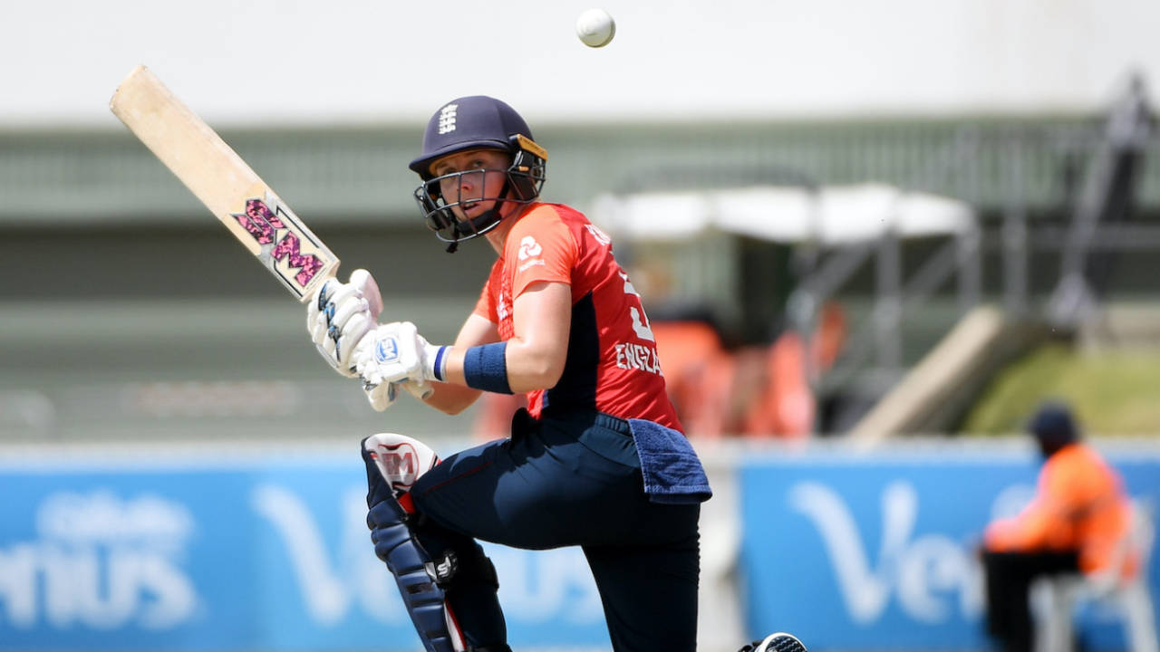 Heather Knight continued her good form, Australia v England, T20I tri-series, Canberra, February 1, 2020