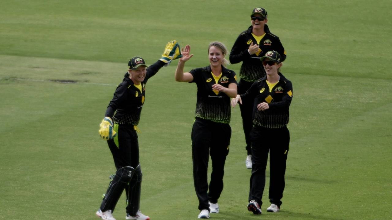 Ellyse Perry was outstanding, returning 4 for 13&nbsp;&nbsp;&bull;&nbsp;&nbsp;Getty Images