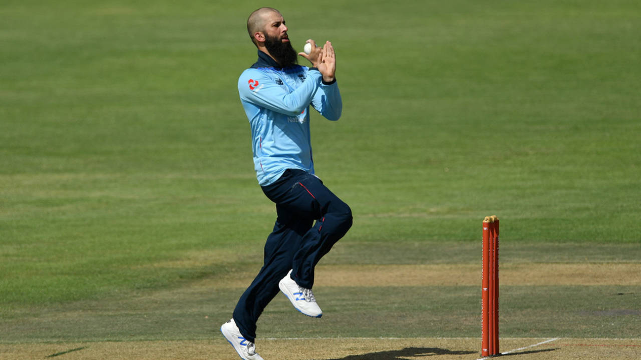 Moeen Ali bowls during the practice match between England and Cricket South Africa Invitation XI&nbsp;&nbsp;&bull;&nbsp;&nbsp;Getty Images