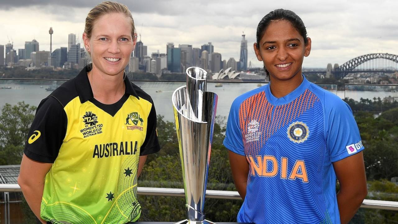 Meg Lanning and Harmanpreet Kaur pose with the Women's T20 World Cup trophy, Syndey, February 17, 2020