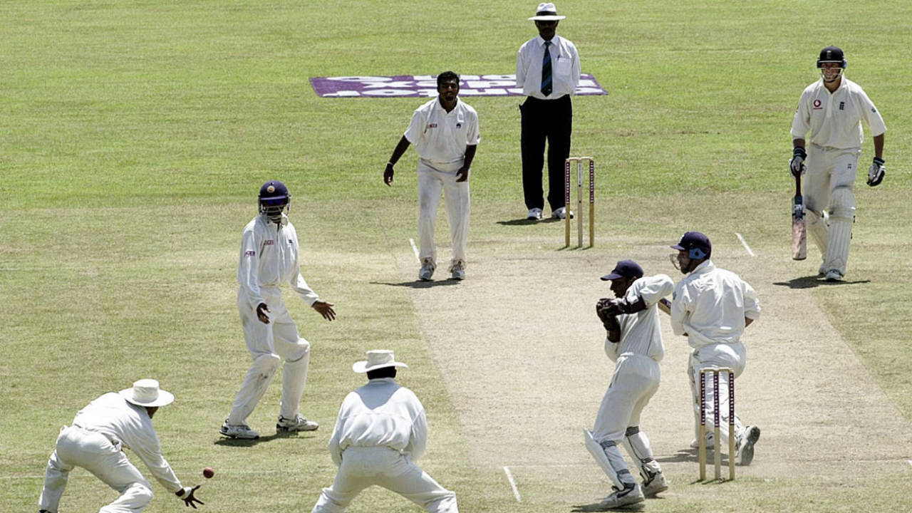 At the end of 70 Tests, in 2001, Muttiah Muralitharan had taken 382 wickets&nbsp;&nbsp;&bull;&nbsp;&nbsp;ESPNcricinfo Ltd