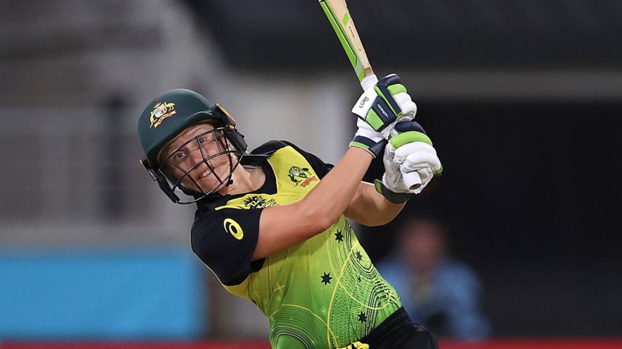 Alyssa Healy hits over the top, Australia v India, Women's T20 World Cup, Sydney, February 21, 2020