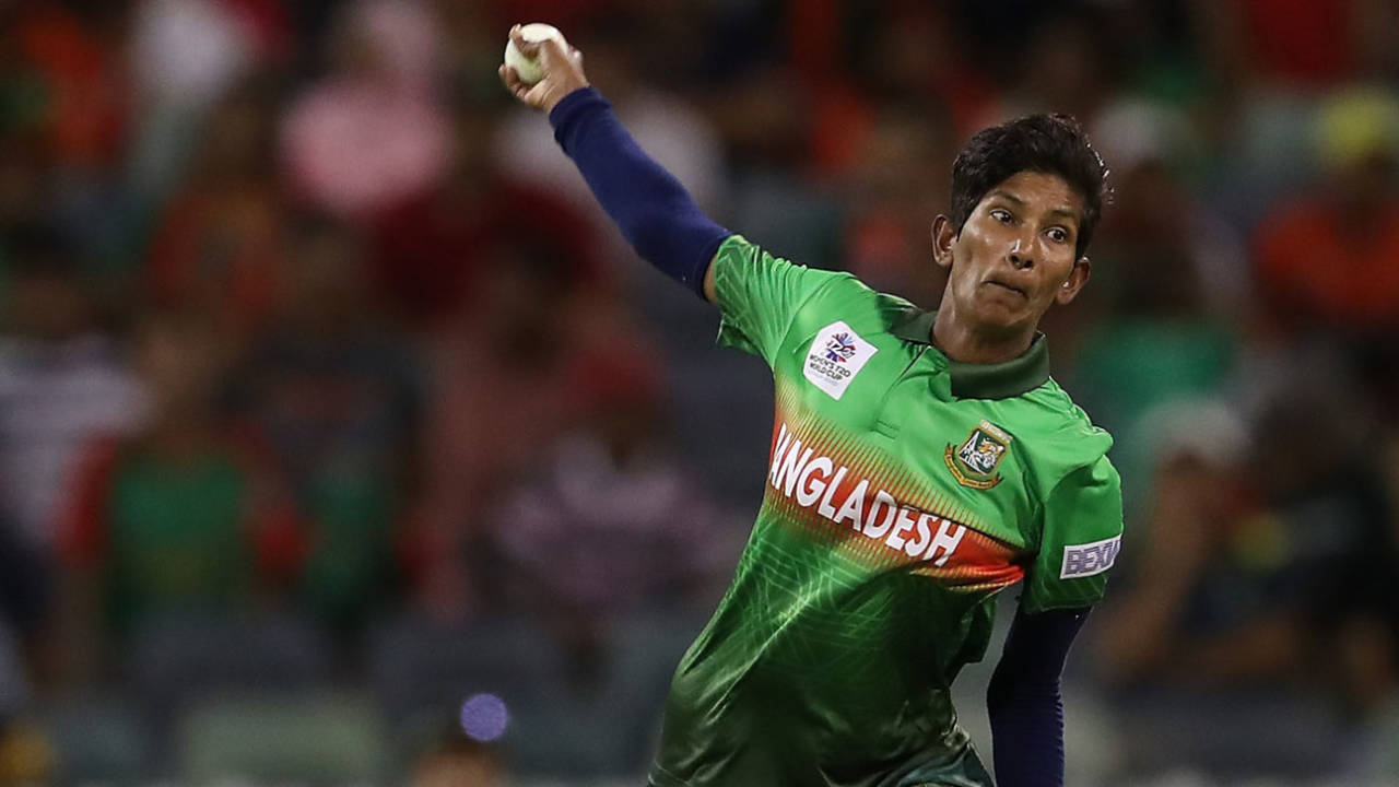 Panna Ghosh bowls, India women vs Bangladesh women, Women's T20 World Cup, Perth, February 24, 2020