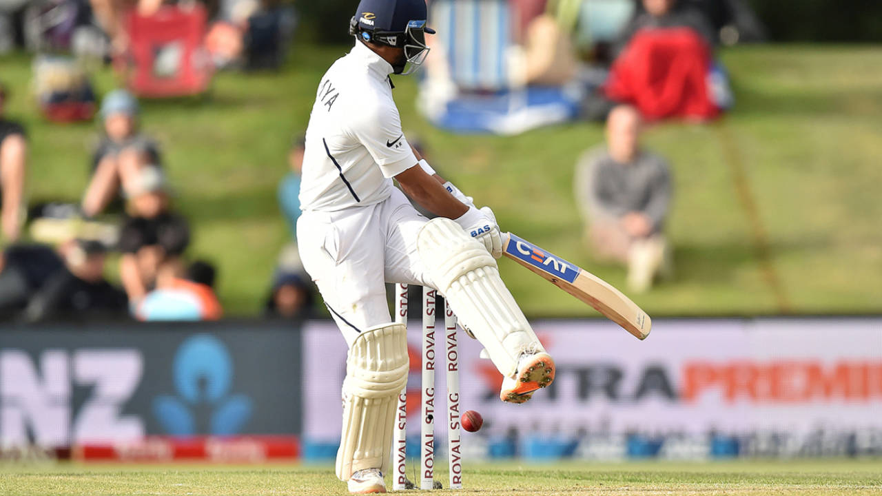 Ajinkya Rahane drags one onto his stumps, New Zealand v India, 2nd Test, Christchurch, 2nd day, March 1, 2020