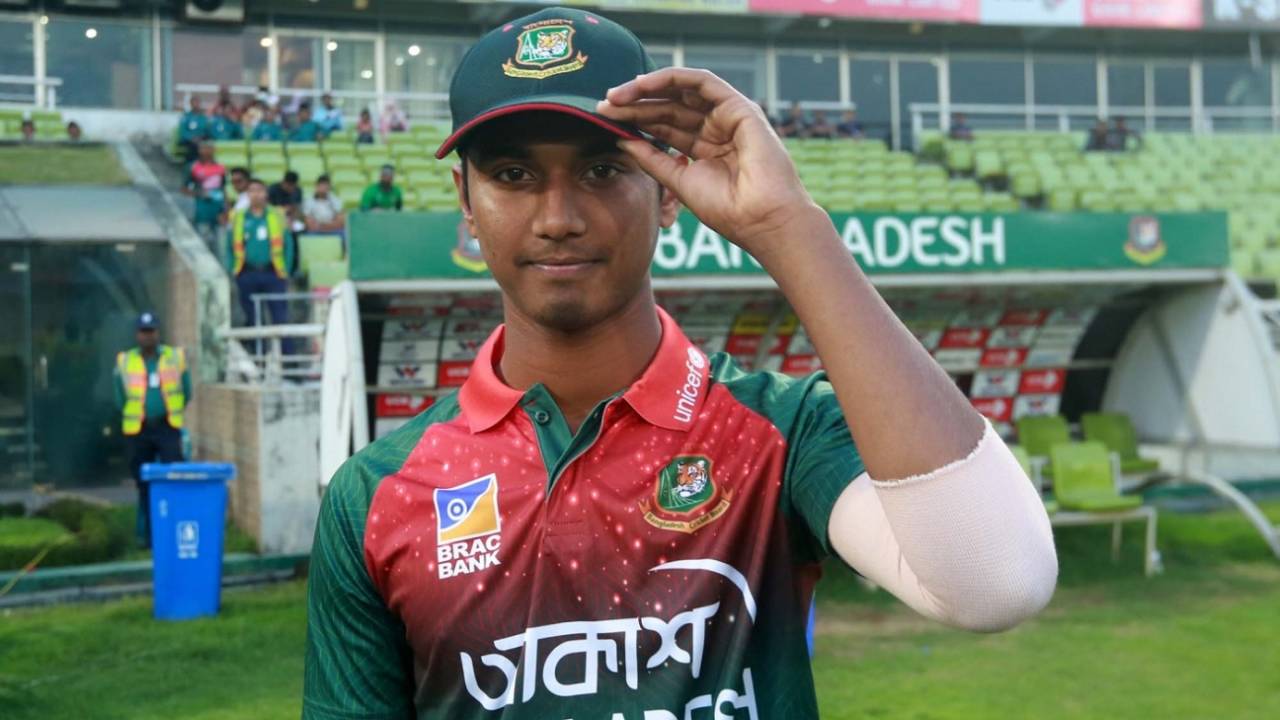 Hasan Mahmud gets his maiden T20I cap, Bangladesh v Zimbabwe, 2nd T20I, Dhaka, March 11, 2020