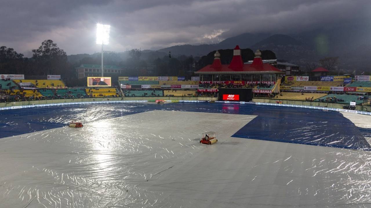 Supersoppers work on the covers, India v South Africa, 1st ODI, Dharamsala, March 12, 2020