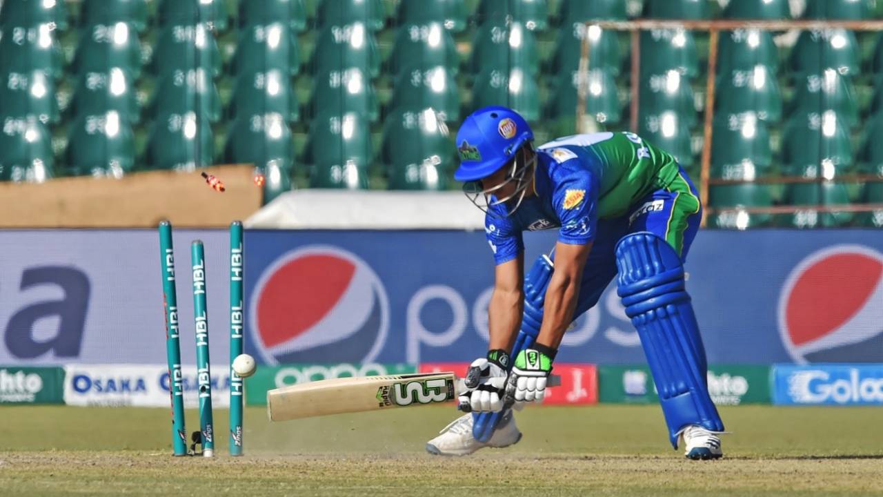 Rohail Nazir fails to keep a yorker out, Lahore Qalandars v Multan Sultans, PSL 2020, Lahore, March 15, 2020