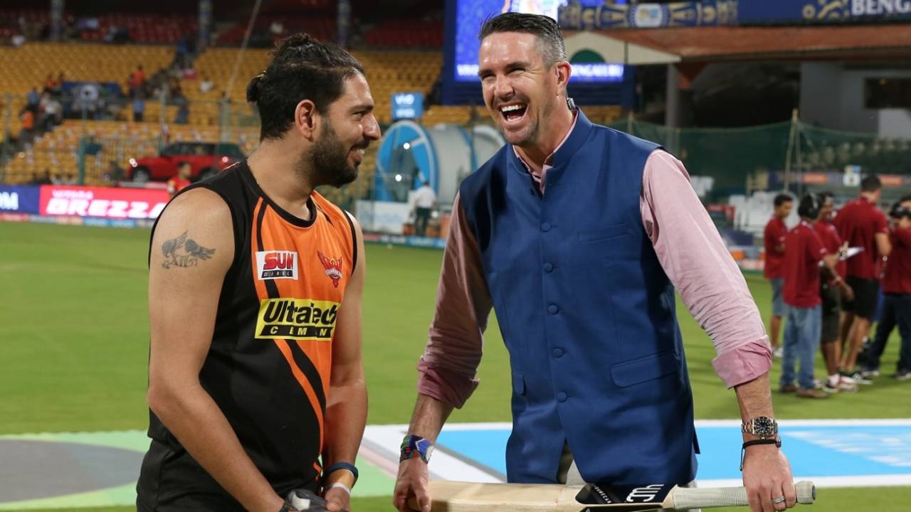 Kevin Pietersen shares a laugh with Yuvraj Singh