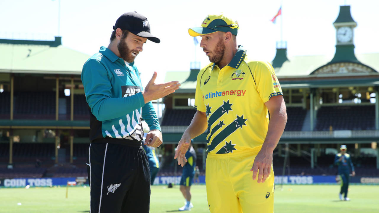 Kane Williamson and Aaron Finch at the toss&nbsp;&nbsp;&bull;&nbsp;&nbsp;Getty Images