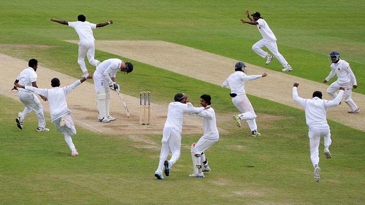 Sri Lanka go crazy after last man James Anderson falls with a ball to spare, England v Sri Lanka, 2nd Investec Test, Headingley, 5th day, June 24, 2014