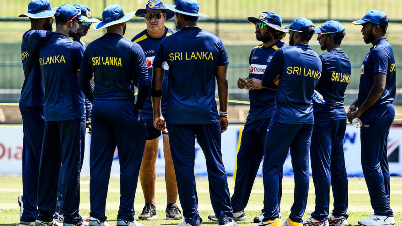 Head coach Mickey Arthur held a discussion with the top brass of Sri Lanka Cricket over resumption of training 