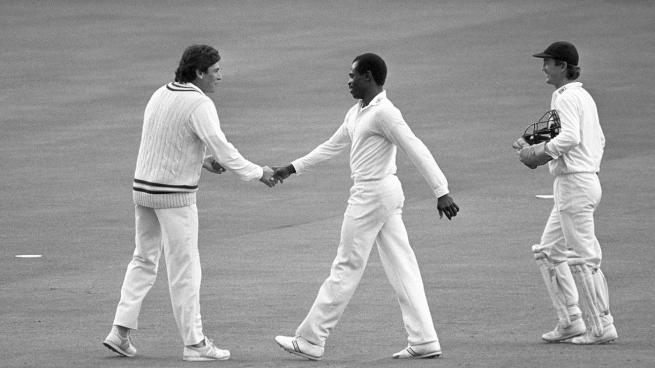 Steve Jefferies (left) and Cardigan Connor shake hands after Jeffries took a record 5 for 13 for Hampshire, Derbyshire v Hampshire, final, Benson & Hedges Cup 1988, Lord's, July 9, 1988