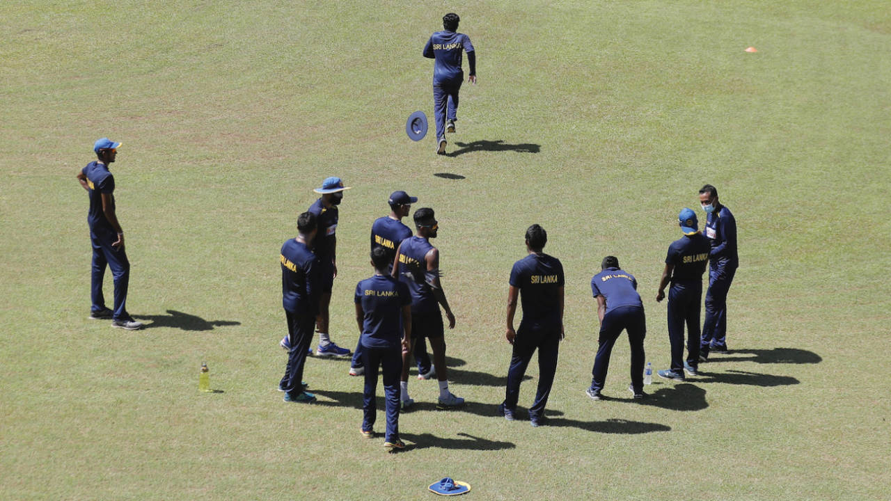 Sri Lanka players train for the first time in months after movement restrictions were put in place, Colombo, June 1, 2020