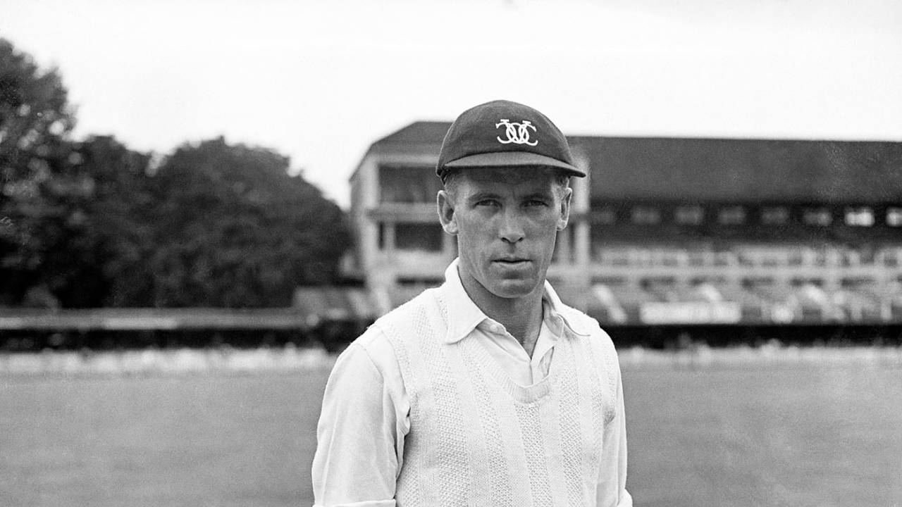 Martin Donnelly captaining Oxford against MCC, June 28, 1947