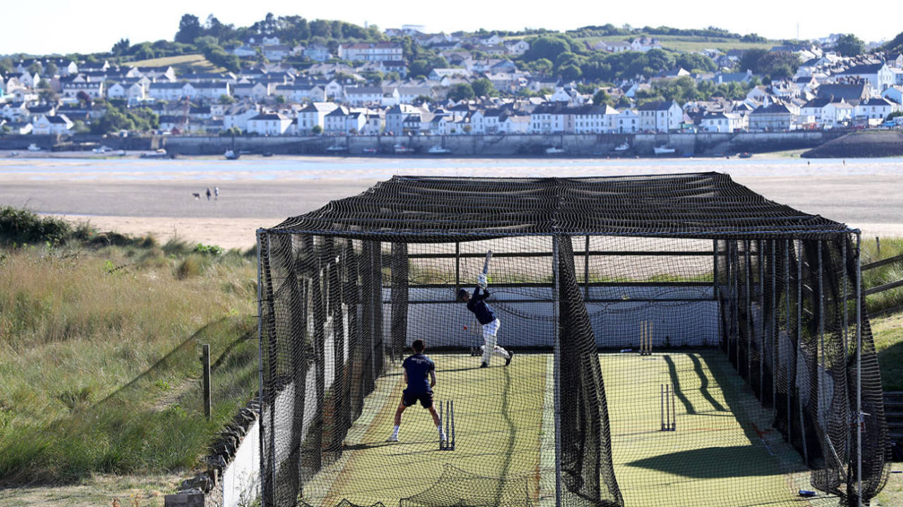 Socially-distanced net sessions remain the only recreational cricket permitted in the UK&nbsp;&nbsp;&bull;&nbsp;&nbsp;Getty Images