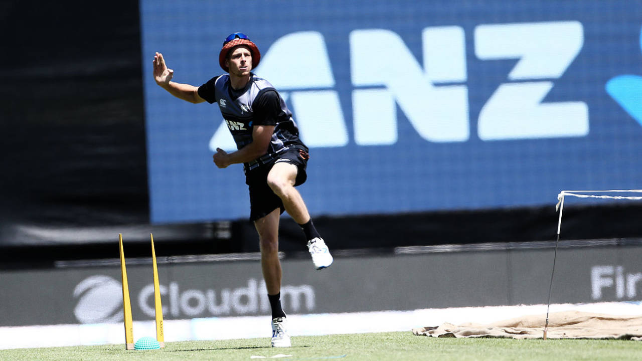 Mitchell Santner warms up before the game, New Zealand v England, 3rd T20I, Nelson, November 5, 2019