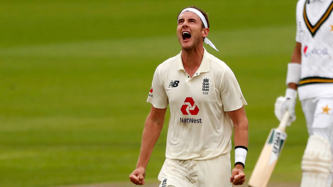 Stuart Broad breaks through at Old Trafford, England v Pakistan, 1st Test, Old Trafford, 2nd day, August 6, 2020