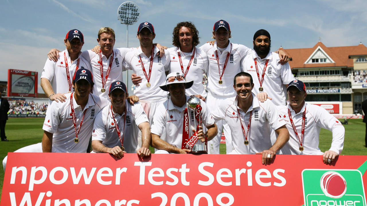 In six consecutive Tests between March and July 2008, England picked the same XI. They won four and drew two of those matches&nbsp;&nbsp;&bull;&nbsp;&nbsp;Tom Shaw/Getty Images
