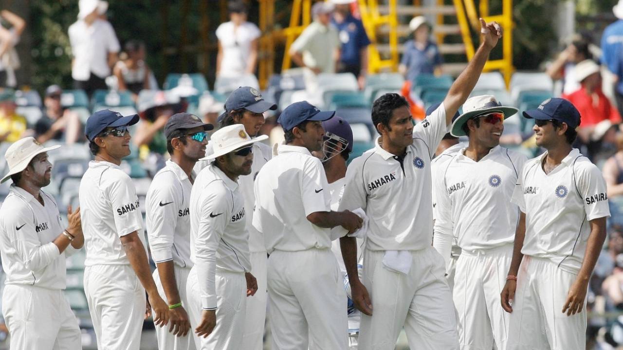 Anil Kumble acknowledges the cheers after picking up his 600th Test wicket, in Perth in January 2008