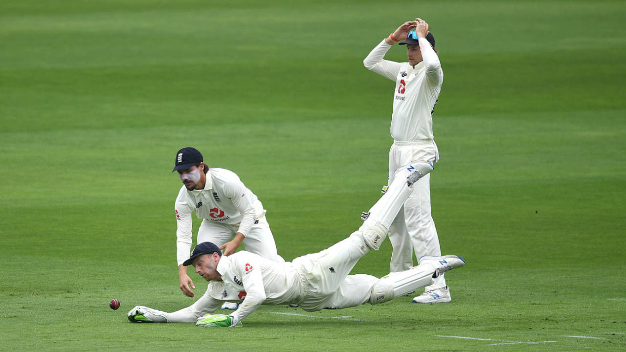 Rory Burns put down a simple chance, England v Pakistan, Ageas Bowl, 2nd Test, 1st day, August 13, 2020