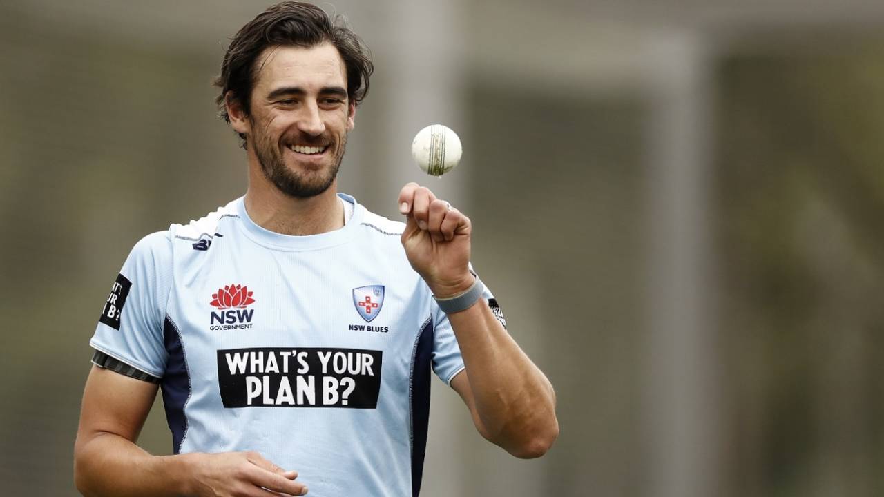 Mitchell Starc prepares to bowl during an Australia nets session for NSW-based players, Sydney, August 14, 2020