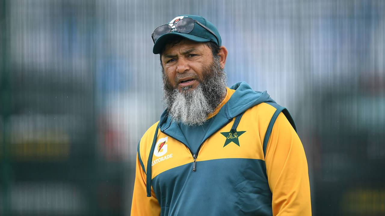 Mushtaq Ahmed defended Pakistan's efforts with the ball