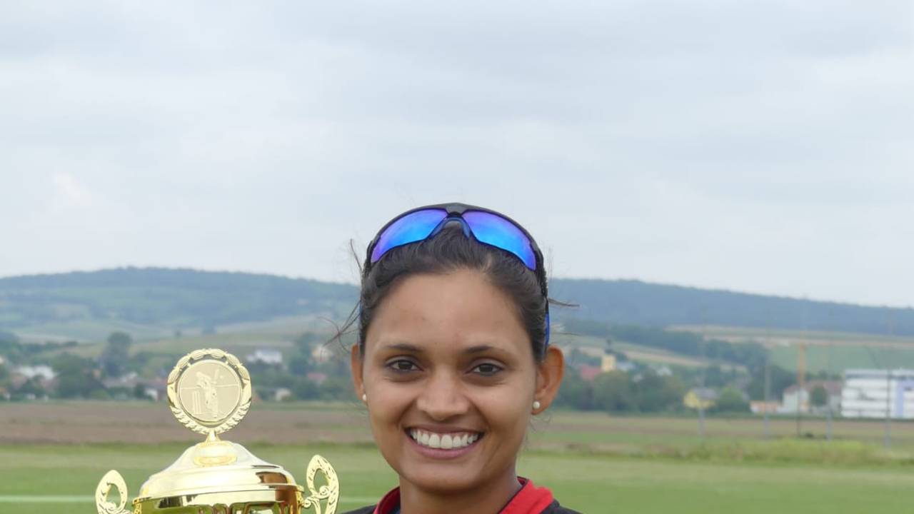 Anuradha Doddaballapur poses with the trophy