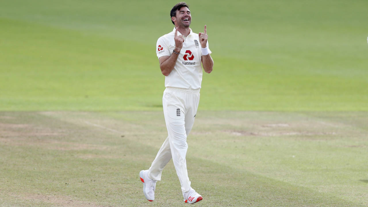 James Anderson celebrates taking his 600th Test wicket, England v Pakistan, 3rd Test, Southampton, 5th day, August 25, 2020