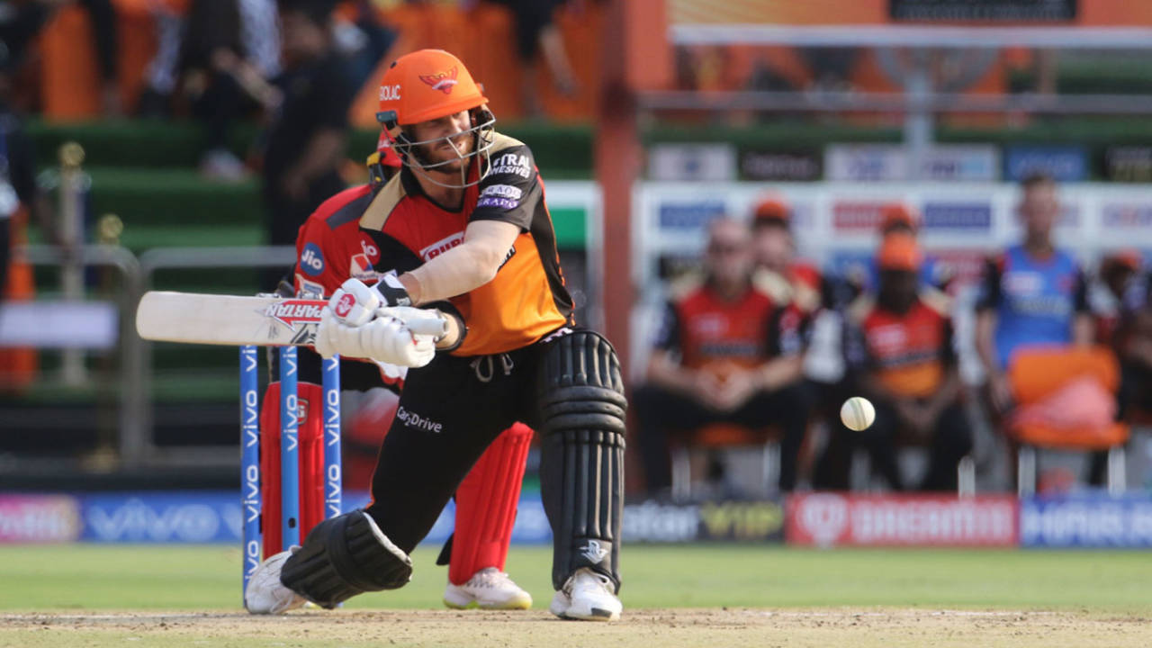 David Warner shapes to play the reverse-sweep, Sunrisers Hyderabad v Royal Challengers Bangalore, IPL 2019, Hyderabad, March 31, 2019