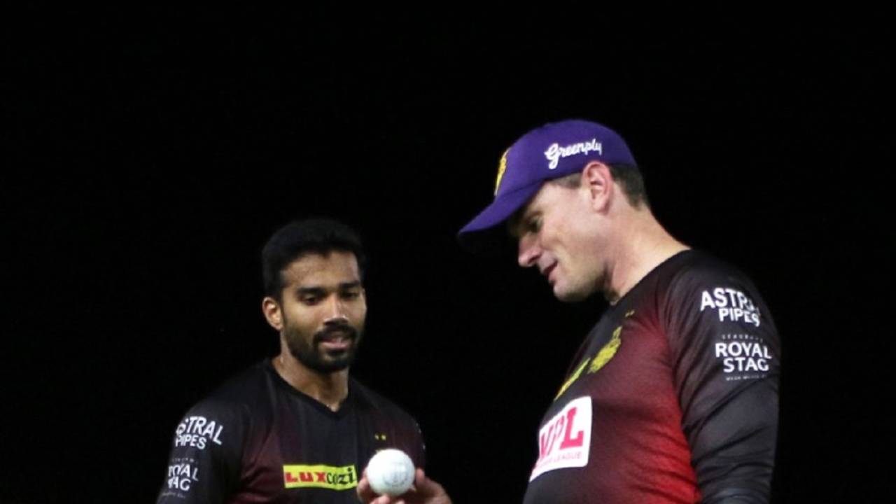 Sandeep Warrier chats to Kyle Mills during training, Abu Dhabi, September 8, 2020