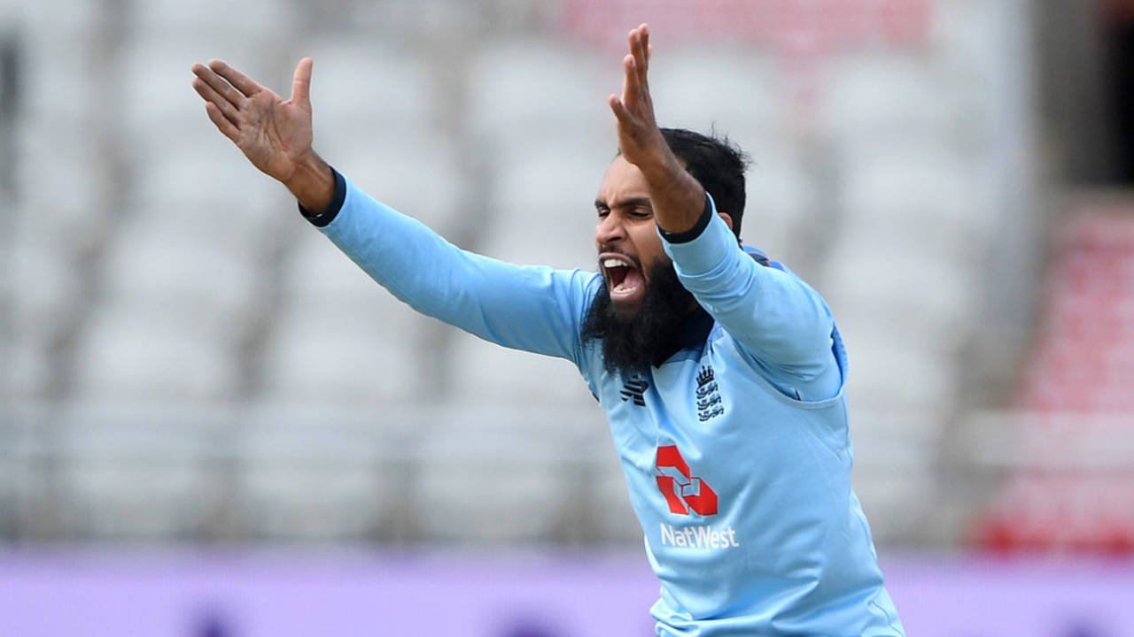 Adil Rashid roars out another appeal for lbw&nbsp;&nbsp;&bull;&nbsp;&nbsp;Getty Images