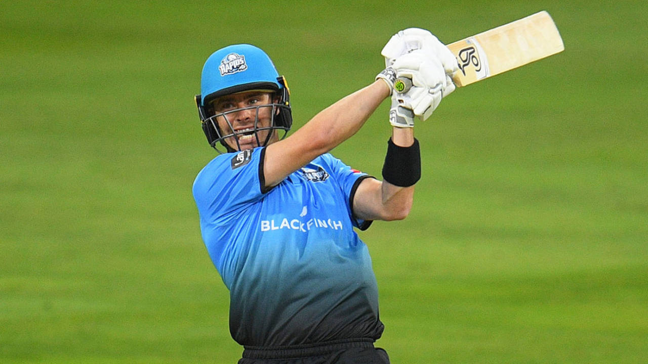 Jake Libby frees his arms, Somerset v Worcestershire, Vitality Blast, Taunton, September 11, 2020