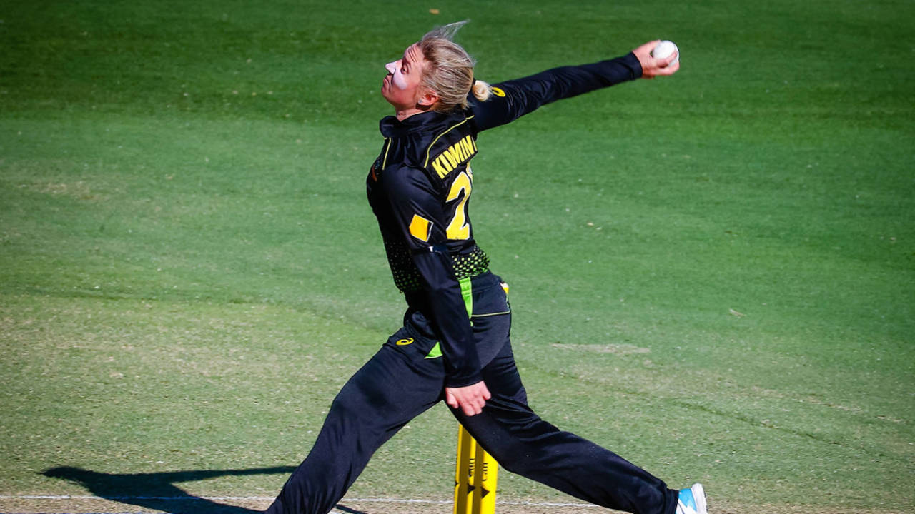 Delissa Kimmince took six wickets during the T20I series, Australia v New Zealand, Brisbane, September 26, 2020