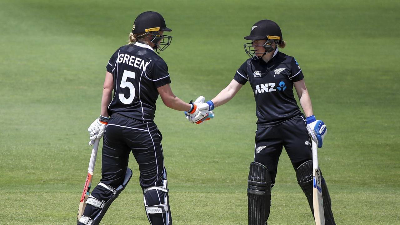 Katie Perkins and Maddy Green stemmed the top order damage, Australia v New Zealand, 1st women's ODI, Brisbane, October 3, 2020