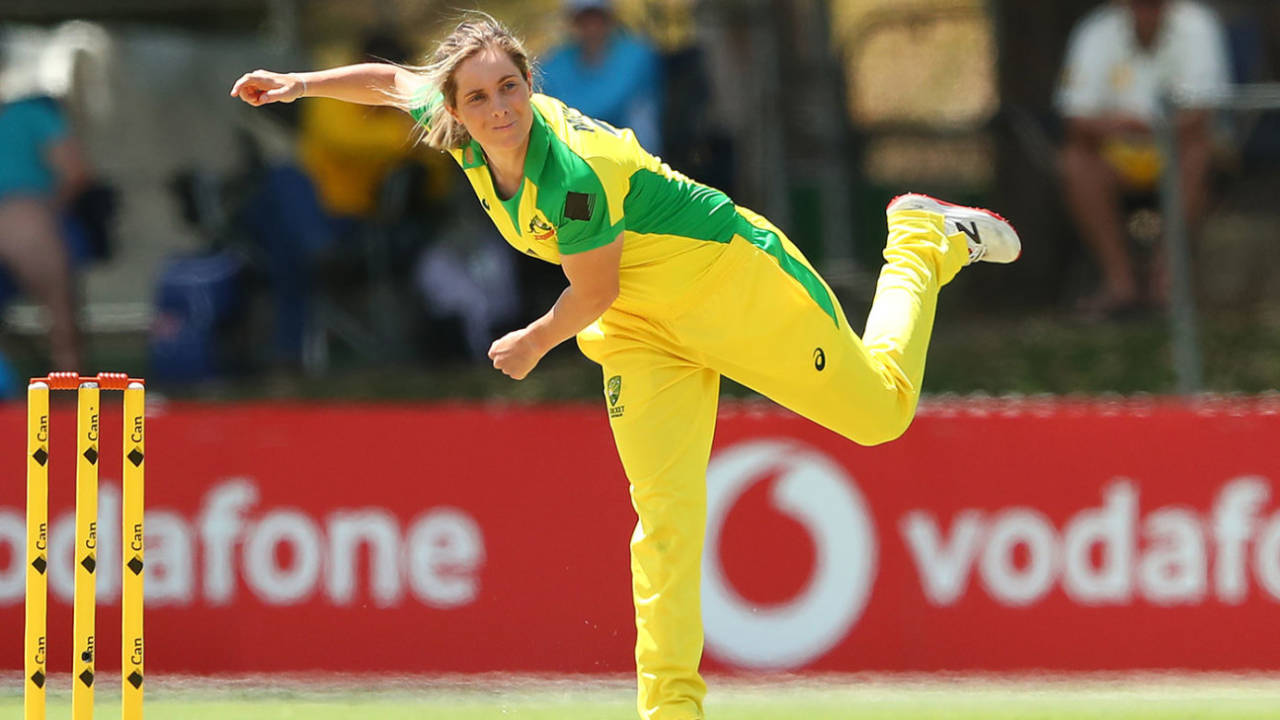 Sophie Molineux hasn't recovered from her stress fracture&nbsp;&nbsp;&bull;&nbsp;&nbsp;Getty Images and Cricket Australia