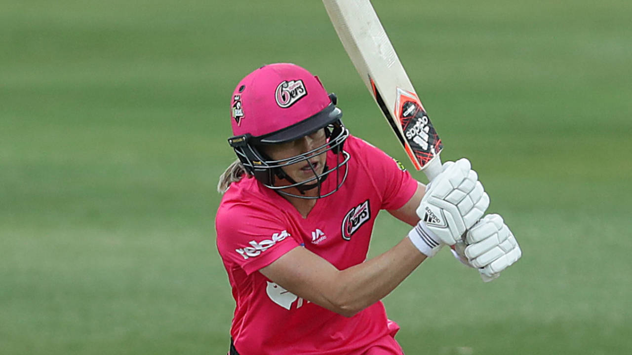Back in action: Ellyse Perry made her long-awaited return from injury, Sydney Sixers v Adelaide Strikers, WBBL, North Sydney Oval, October 26, 2020