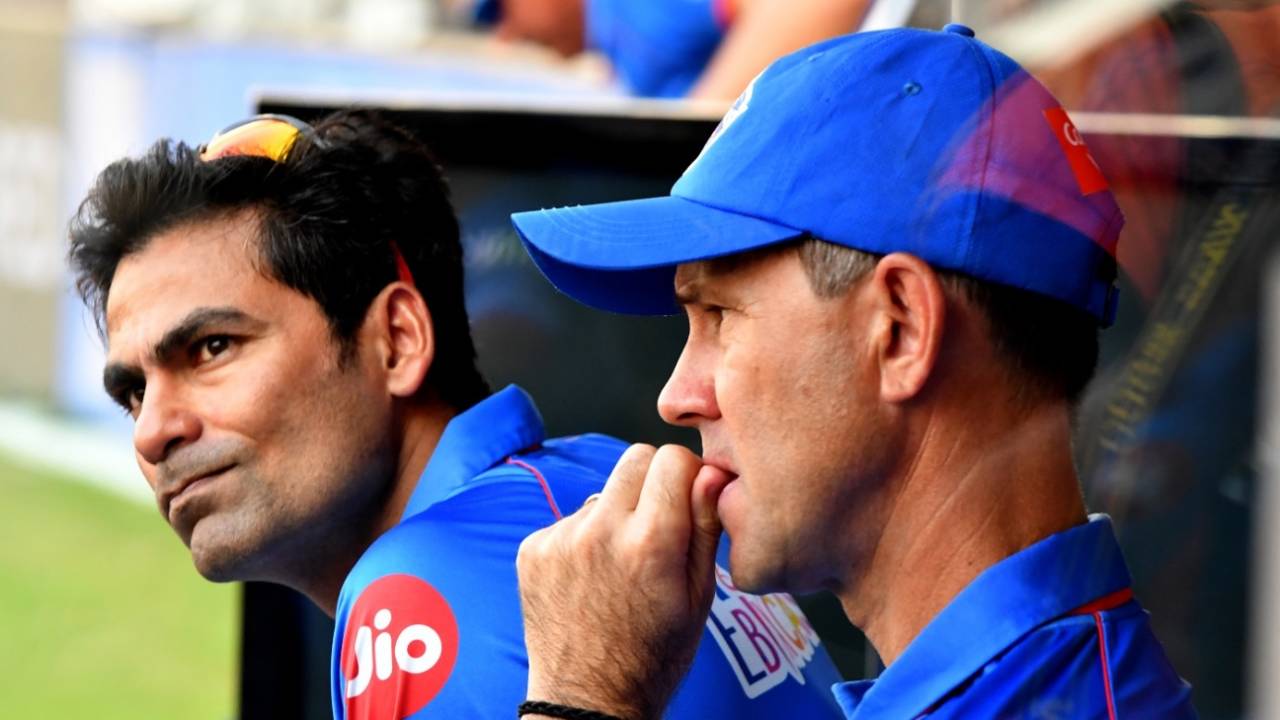 A dejected Mohammad Kaif and Ricky Ponting in the Delhi Capitals dugout, Delhi Capitals vs Mumbai Indians, IPL 2020, Dubai, October 31, 2020