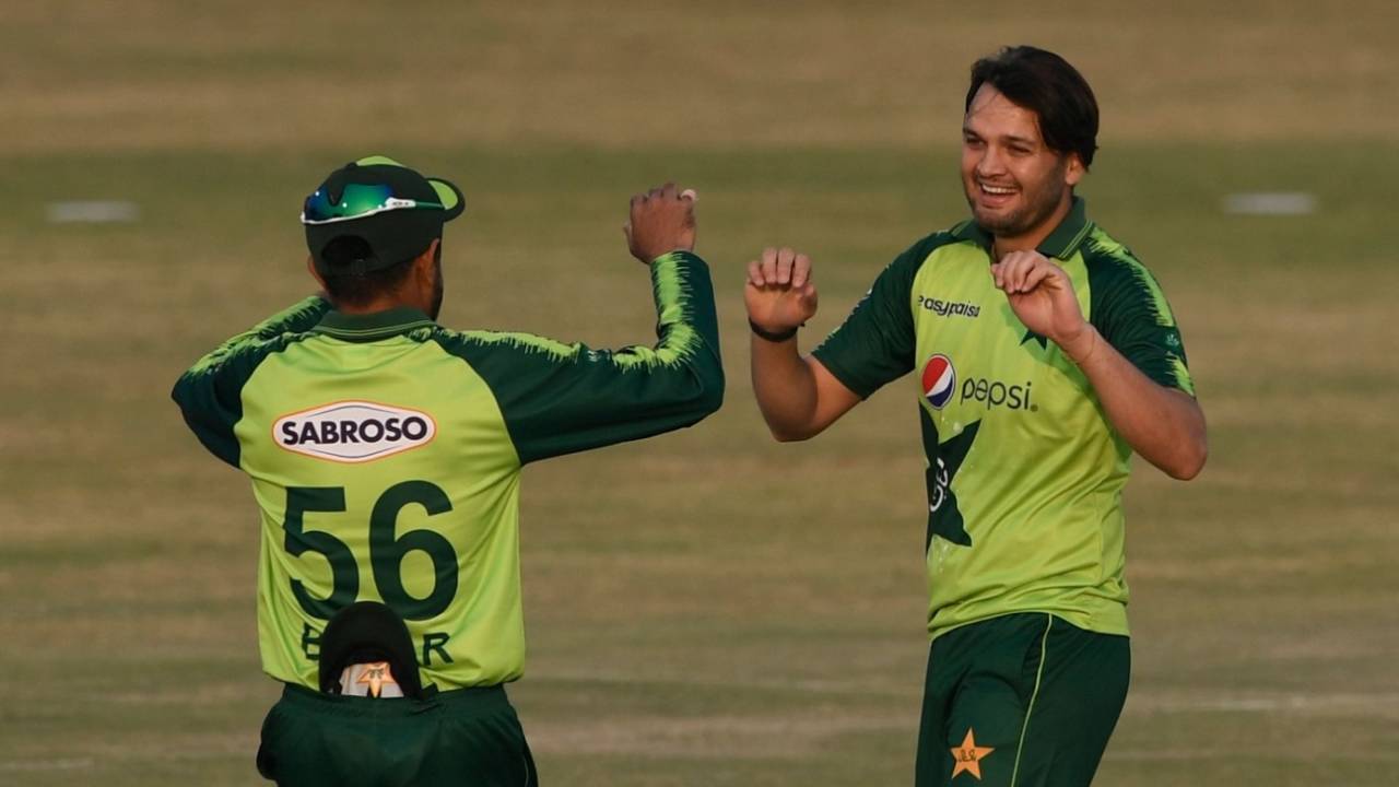 Usman Qadir picked up three middle-order wickets, Pakistan vs Zimbabwe, 2nd T20I, Rawalpindi, November 8, 2020