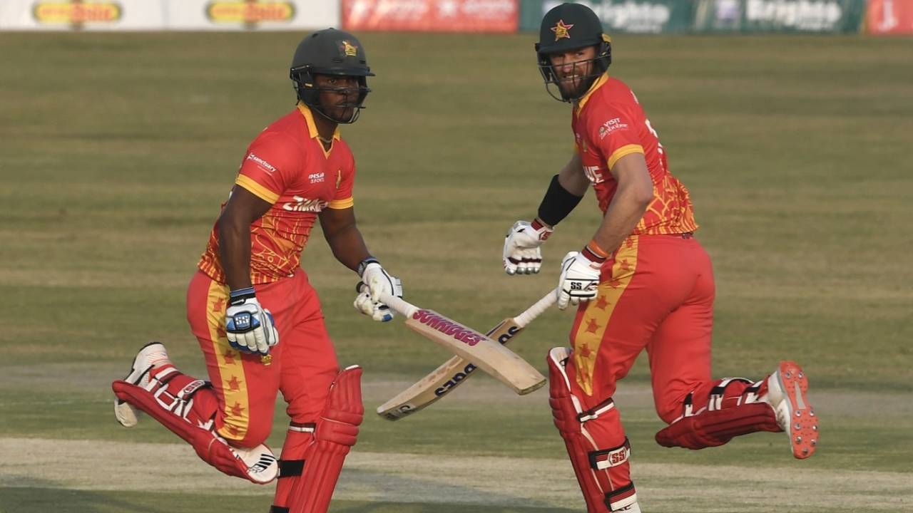 Chamu Chibhabha and Craig Ervine run between the wickets, Pakistan vs Zimbabwe, 3rd T20I, Rawalpindi, November 10, 2020