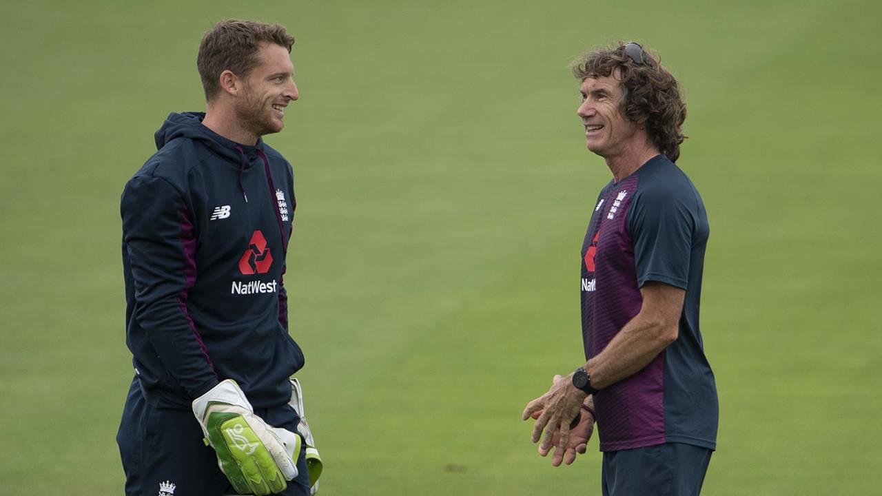 Bruce French shares a smile with Jos Buttler, England v Pakistan, Ageas Bowl, 2nd Test, 4th day, August 16, 2020