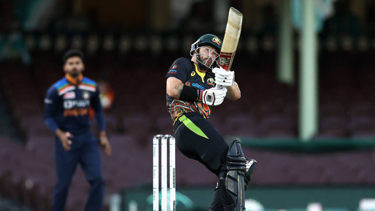 Matthew Wade drops his shoulder and plays the ramp, Australia vs India, 2nd T20I, Sydney, December 6, 2020